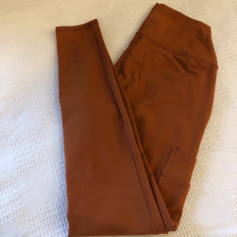 Avalanche Outdoor Supply Company SMALL Ultra Soft Legging with pockets B82